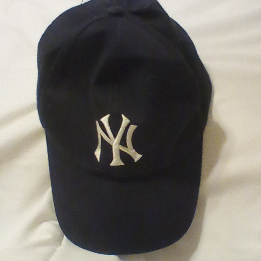 Yankees cap